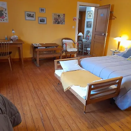 Au Coeur De L'orne- D'hotes Bed & Breakfast