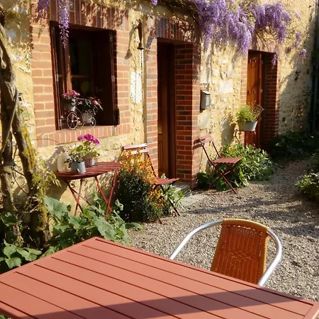 Au Coeur De L'orne- D'hotes Panzió